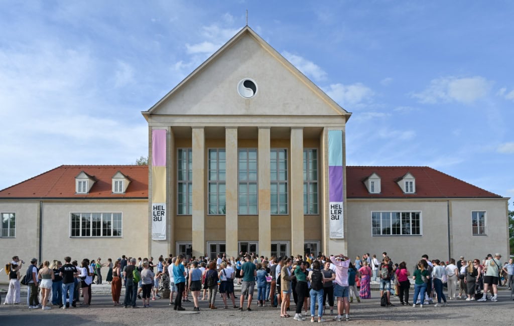 Auf dem Foto zu sehen ist das Festspielhaus Hellerau, unter anderem Veranstaltungsort des Festivals für Neue Musik.