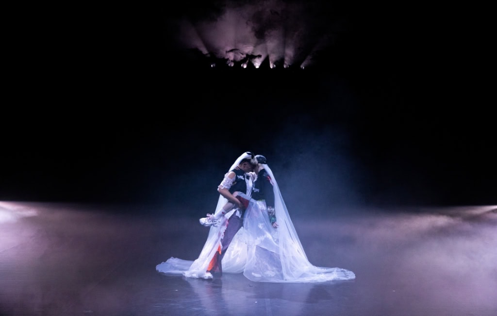 Das große Tanzevent Tanzplattform Deutschland kommt 2026 nach Dresden. Mit einer Vielzahl an Inszenierungen kann es nur zu einem Highlight 2026 in Dresden werden. Gezeigt wird zum Beispiel die Tanzperformance „Lovedance“ (zu sehen auf dem Foto).