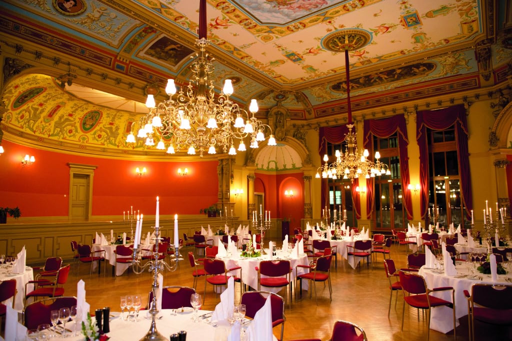 Dresdens wohl schönster Ballsaal, der Königshof im Dormeo Hotel.