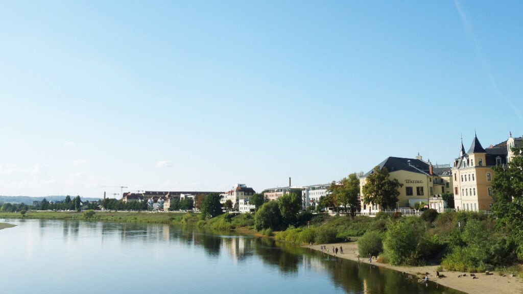 Blicka auf Pischen von der Molebrücke aus
