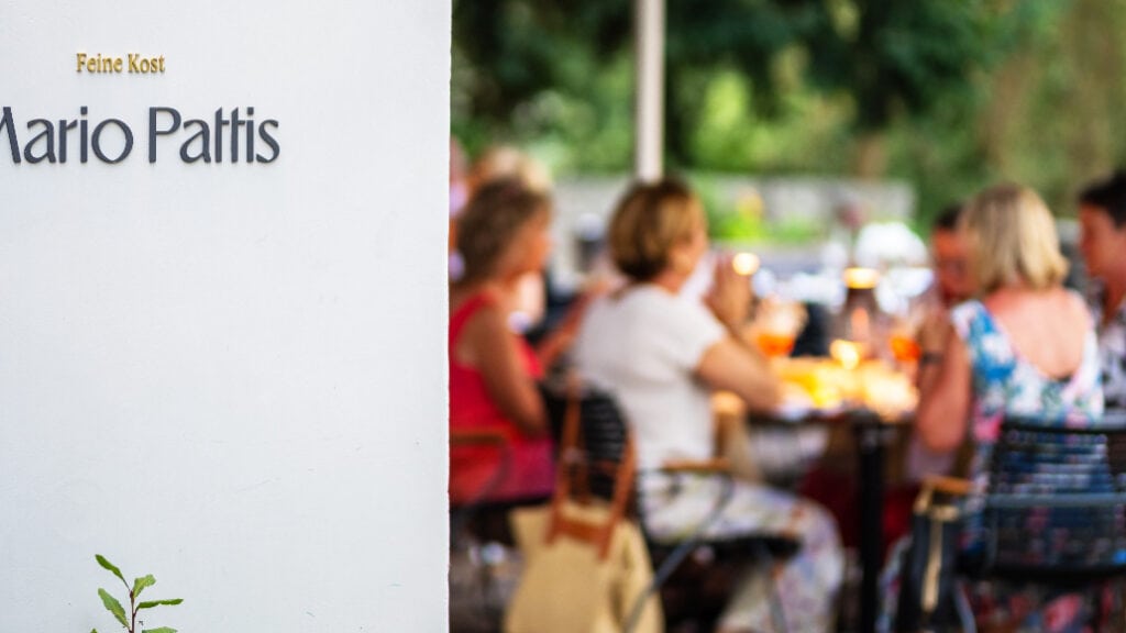 Eingang zu dem Restarant von Mario Pattis