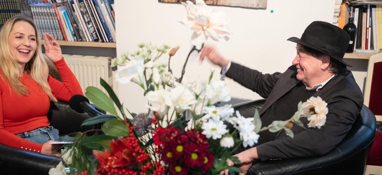 Unsere Podcast-Gastgeberin Henriette Fee-Grützner hat hörbar Freude daran, jede Menge spannende Geschichten und Dresden-Tipps aus Holger John herauszukitzeln.