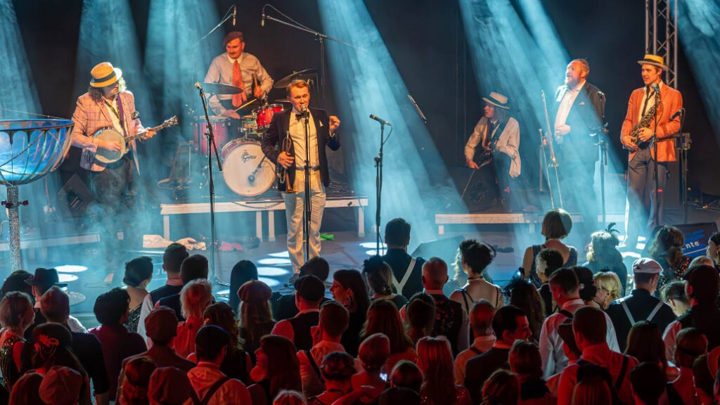 In Dresden beginnt die Festivalsaison bereits im Mai: Sechs Events mit Konzerten und Tanzaufführungen stehen an. Mit dabei ist das Dixielandfestival vom 14. bis 17. Mai 2026.